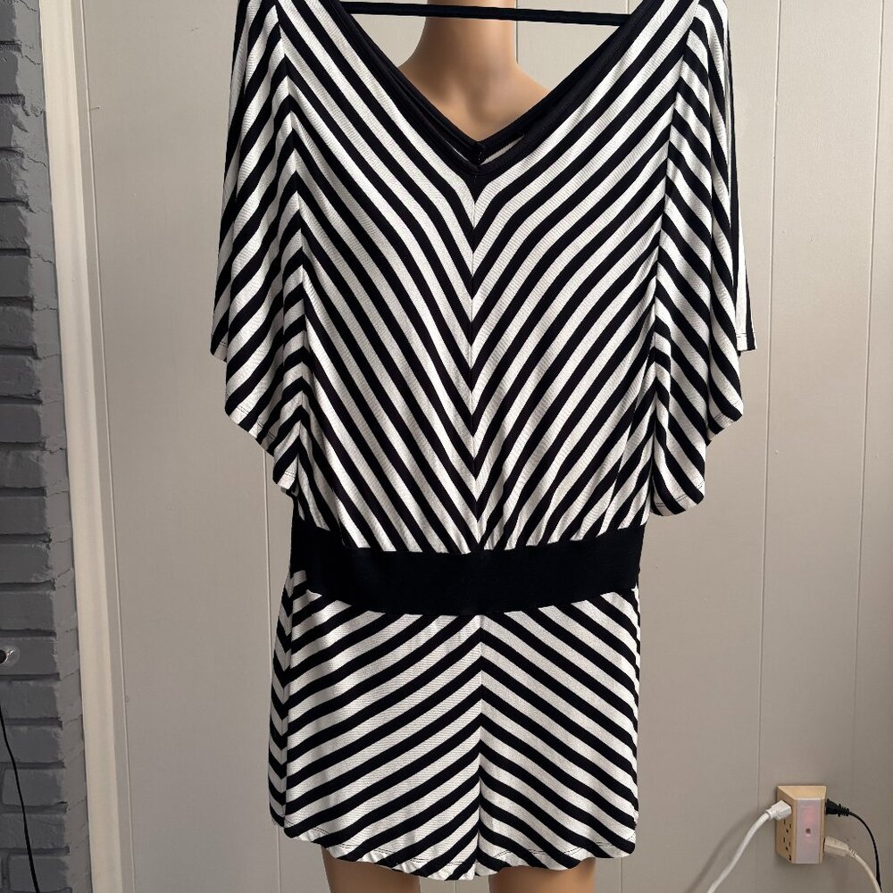 Bebe Ruffle Sleeve Stripe Romper NWT Size M